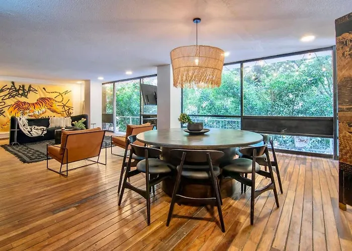 Beautiful Curated And Designed Flat Great Balcony