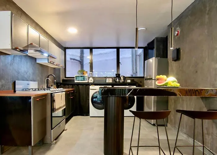 Apartment Beautiful Curated And Designed Flat Great Balcony *